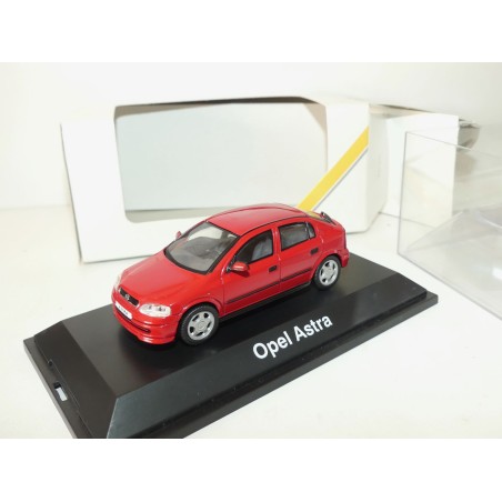 OPEL ASTRA G Rouge SCHUCO 1:43