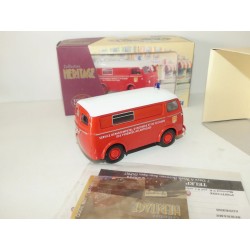 PEUGEOT D3A POMPIERS PYRENÉES CORGI 70601 1:43