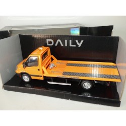 IVECO DAILY PLATEAUX Orange MONDO MOTORS 1:43