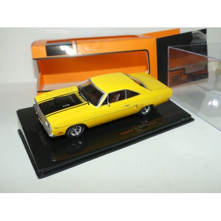 PLYMOUTH ROAD RUNNER 1970 Jaune IXO CLC531 1:43