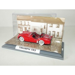 TRIUMPH TR3 A 1958 Rouge UNIVERSAL HOBBIES 1:43