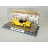 TRIUMPH TR2 Jaune UNIVERSAL HOBBIES 1:43