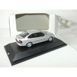 OPEL VECTRA B 4 Portes Gris Clair SCHUCO 1:43