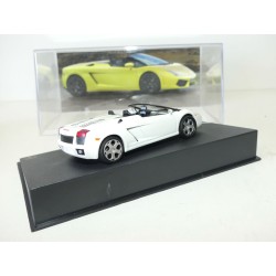 LAMBORGHINI GALLARDO SPYDER 2005 Blanc IXO PRESSE 1:43