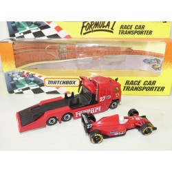 TRANSPORTER FORMULE 1 FERRARI AVEC SA VOITURE MATCHBOX TAILLE MAJORETTE