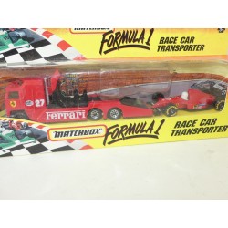 TRANSPORTER FORMULE 1 FERRARI AVEC SA VOITURE MATCHBOX TAILLE MAJORETTE
