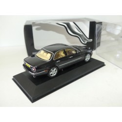 JAGUAR XJ6 2003 Vert VANGUARDS 1:43