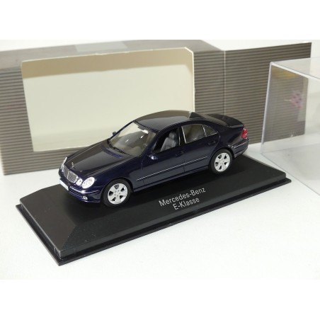 MERCEDES CLASSE E Type 211 Bleu MINICHAMPS 1:43