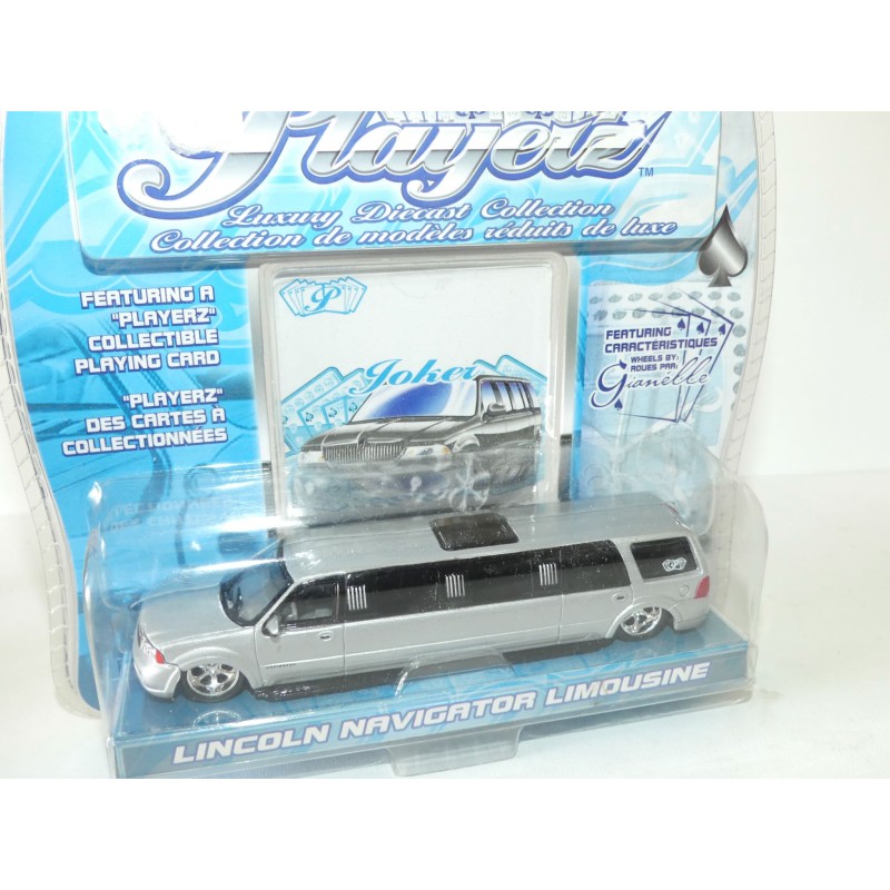 LINCOLN NAVIGATOR LIMOUSINE Gris MAISTO 1:64