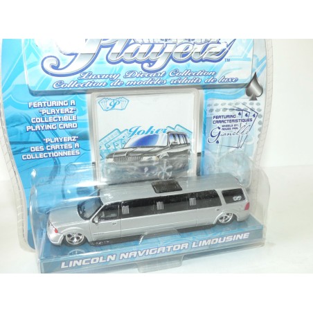 LINCOLN NAVIGATOR LIMOUSINE Gris MAISTO 1:64