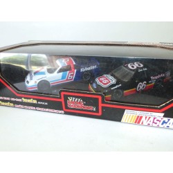 FORD N°6 ET 66 NASCAR COFFRET RACING CHAMPIONS 1:43