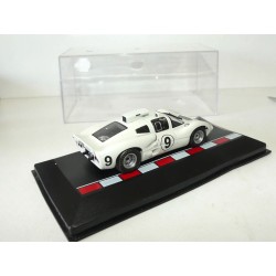 CHAPARRAL 2D N°9 LE MANS 1966 ALTAYA 1:43 socle déformé