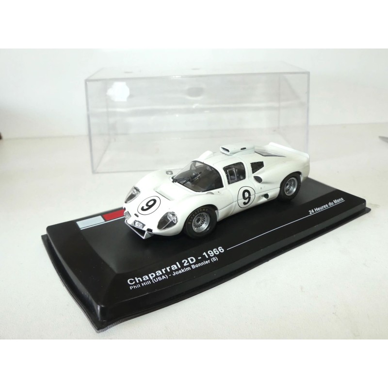 CHAPARRAL 2D N°9 LE MANS 1966 ALTAYA 1:43 socle déformé