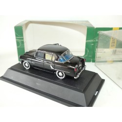 TOYOTA TOYOPET CROWN RS Noir EBBRO 96 1:43
