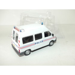 RENAULT TRAFIC I Phase 2 GENDARMERIE Poste Mobile avance NOREV 1:43 sous coque