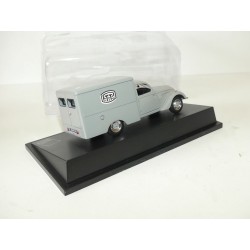 PEUGEOT 202 FOURGONNETTE 1946 PTT LA POSTE UNIVERSAL HOBBIES 1:43 blister