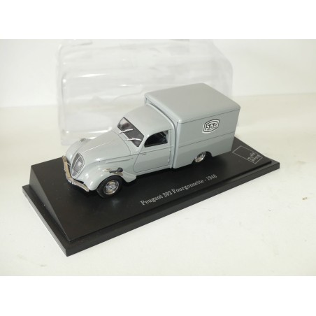 PEUGEOT 202 FOURGONNETTE 1946 PTT LA POSTE UNIVERSAL HOBBIES 1:43 blister