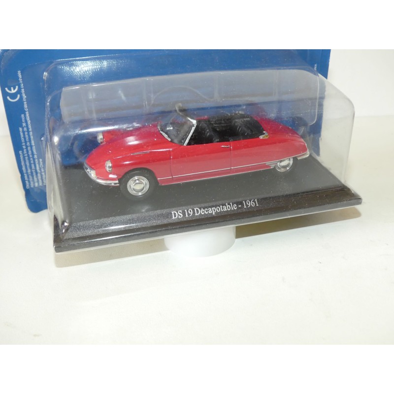 CITROEN DS 19 CABRIOLET 1961 Rouge UNIVERSAL HOBBIES 1:43 sous blister