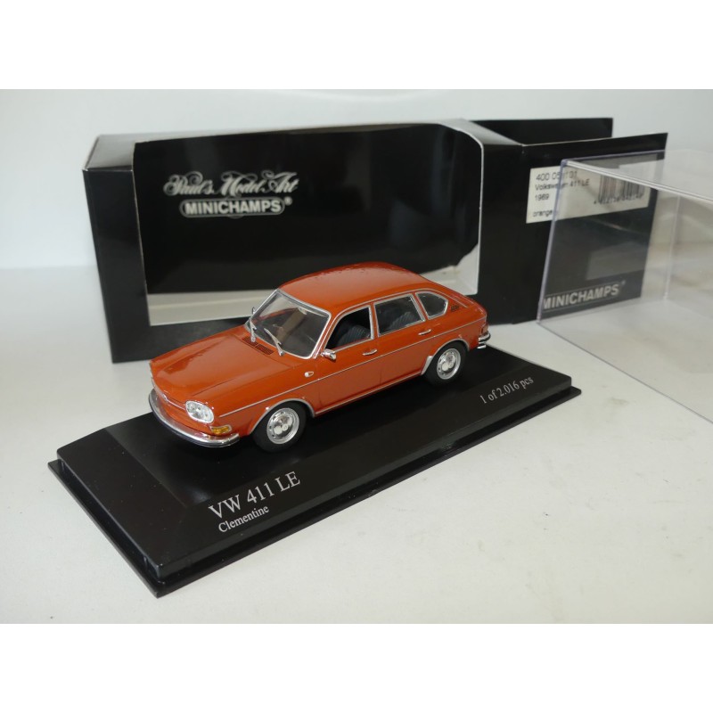 VW 411 LE 1969 Bleu MINICHAMPS 1:43 imperfection