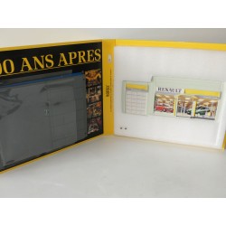 DIORAMA CONCESSION RENAULT 100 ANS APRÈS NOREV 1:43