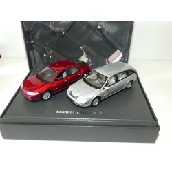 RENAULT LAGUNA II DYNAMIQUE Phase 1 Rouge et Break Gris COFFRET UNIVERSAL HOBBIES 1:43