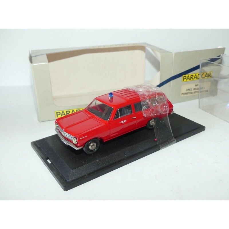 OPEL REKORD A CARAVAN POMPIER FEUERWEHR PARADCAR 069 1:43