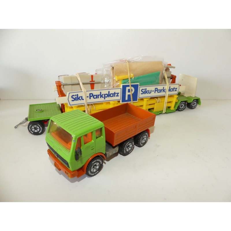 CAMION MERCEDES 2232 AVEC SA REMORQUE PARKPLATZ SIKU 3713 1:55 sans boite