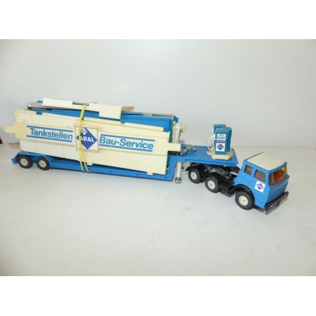 CAMION HENSCHEL F201S AVEC SA STATION SERVICE ARAL SIKU 1:50 V307 sans boite