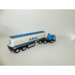 CAMION HENSCHEL F201S CITERNE ARAL SIKU V288 1:50 sans boite