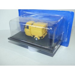 VESPA AC4T 1963 TRIPORTEUR LA POSTE UNIVERSAL HOBBIES 1:43 blister