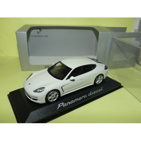 PORSCHE PANAMERA TYPE I DIESEL Blanc MINICHAMPS 1:43
