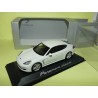 PORSCHE PANAMERA TYPE I DIESEL Blanc MINICHAMPS 1:43