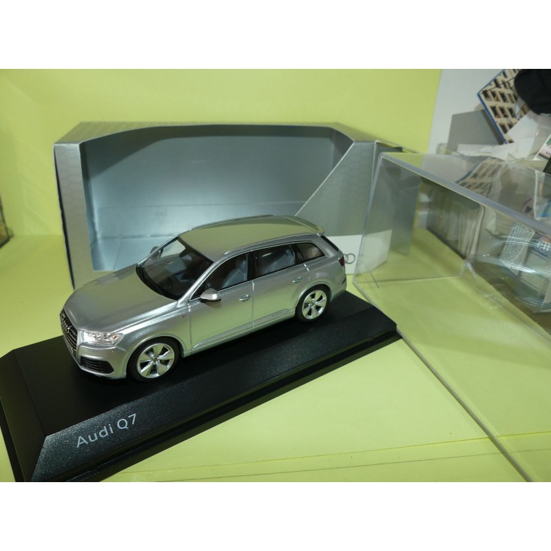 AUDI Q7 II Phase 1 Gris Florettsilber ISCALE 1:43