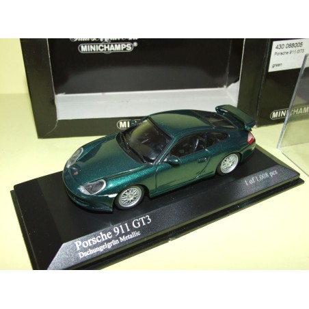 PORSCHE 911 GT3 996 Vert MINICHAMPS 1:43