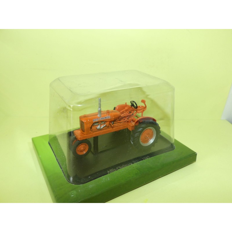 TRACTEUR NÂ°049 ALLIS CHALMERS WC 1945 UNIVERSAL HOBBIES 1:43  sous coque