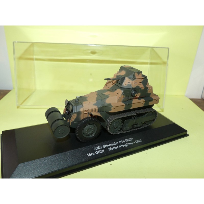 VEHICULE MILITAIRE NÂ°05 AMC SCHNEIDER BELGIQUE 1940 EAGLEMOSS 1:43