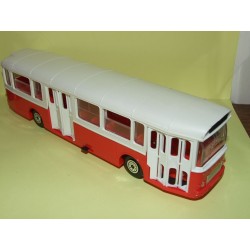 SAVIEM SC10U AUTOBUS BUS Rouge et Blanc NOREV 1:43 sans boite