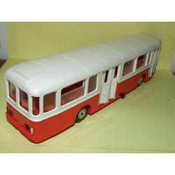 SAVIEM SC10U AUTOBUS BUS Rouge et Blanc NOREV 1:43 sans boite
