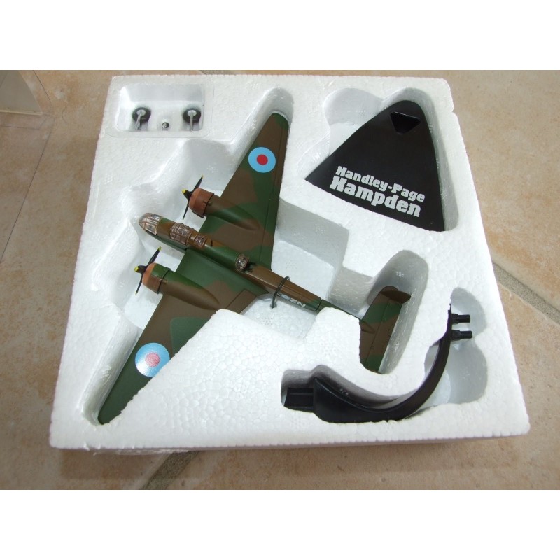 AVION BOMBARDIERS AVRO LANCASTER ADMIRAL PRUNE ATLAS 1:144