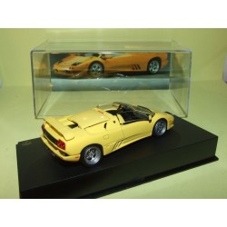 LAMBORGHINI DIABLO ROADSTER 2000 Jaune IXO PRESSE 1:43