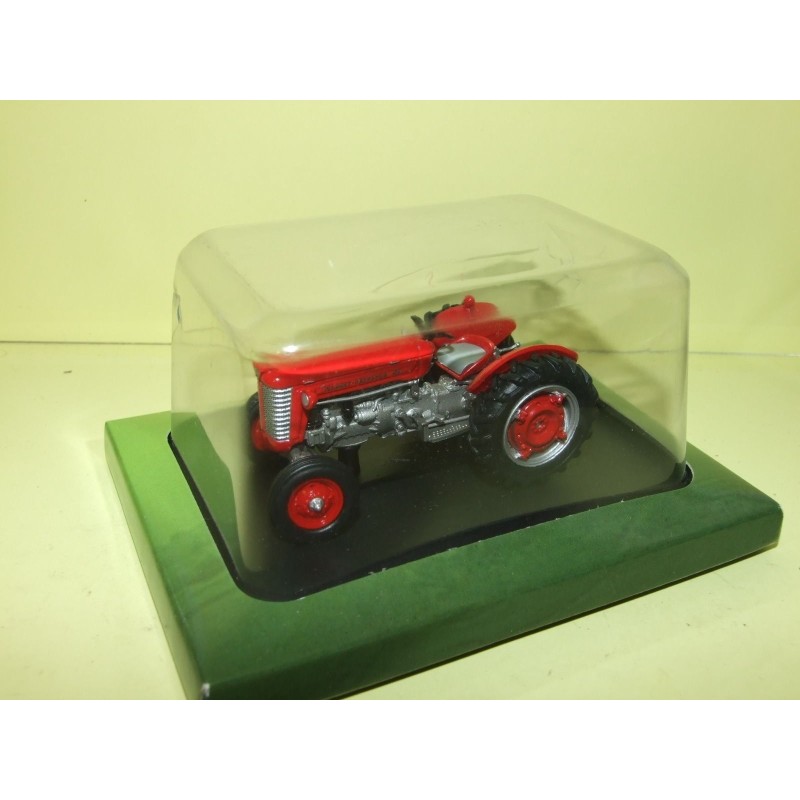 TRACTEUR N°146 MASSEY HARRIS 50 1959 UNIVERSAL HOBBIES 1:43 sous coque