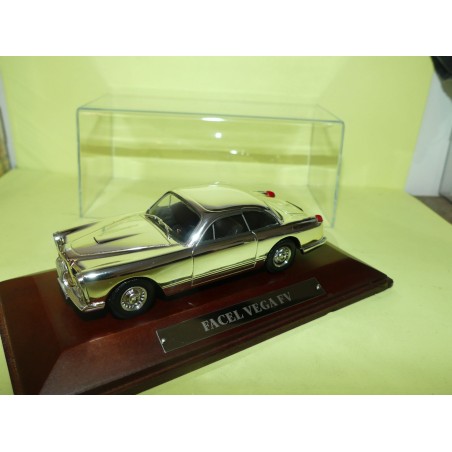 FACEL VEGA FV Argent IXO Socle Bois 1:43