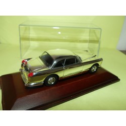 FACEL VEGA FV Argent IXO Socle Bois 1:43