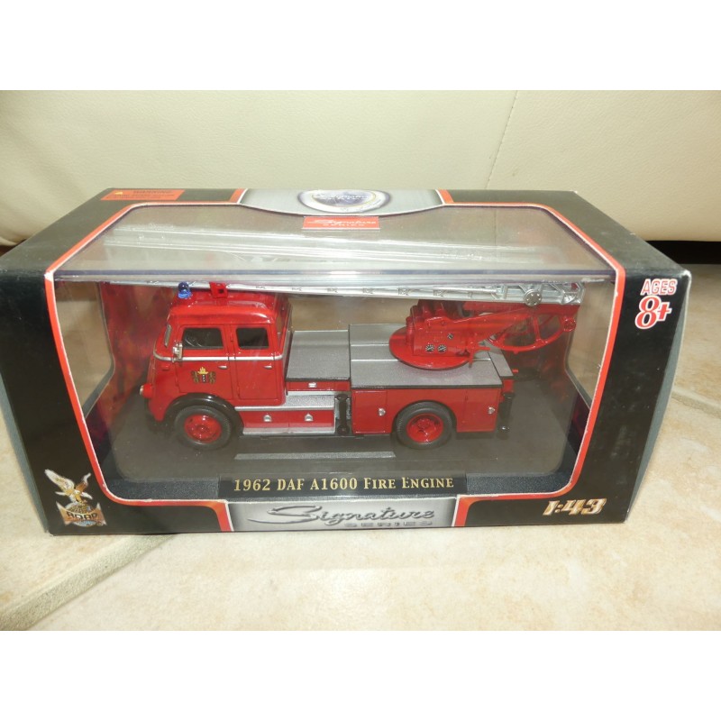 CAMION DAF A1600 1962 FIRE ENGINE POMPIERS ROAD SIGNATURE 1:43