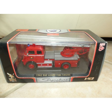 CAMION DAF A1600 1962 FIRE ENGINE POMPIERS ROAD SIGNATURE 1:43