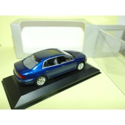 VW PHAETON Bleu MINICHAMPS 1:43