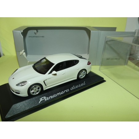 PORSCHE PANAMERA TYPE I DIESEL Blanc MINICHAMPS 1:43