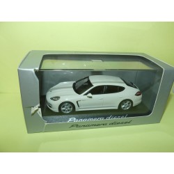 PORSCHE PANAMERA TYPE I DIESEL Blanc MINICHAMPS 1:43