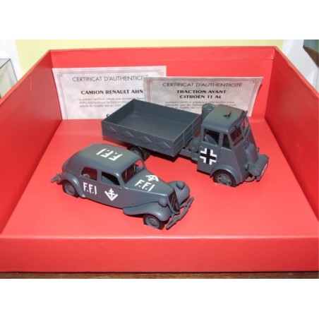 CITROEN TRACTION & RENAULT AHN COFFRET MILITAIRE ATLAS 1:43