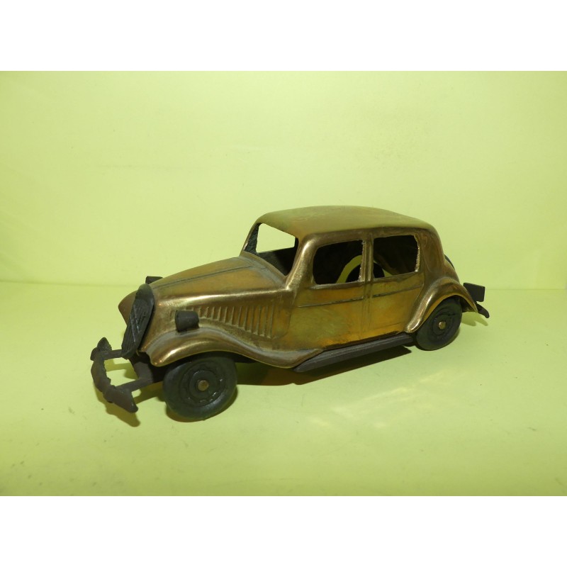 CITROEN TRACTION 15 EN METAL DORÃ‰ Made Italy 1:36 sans boite